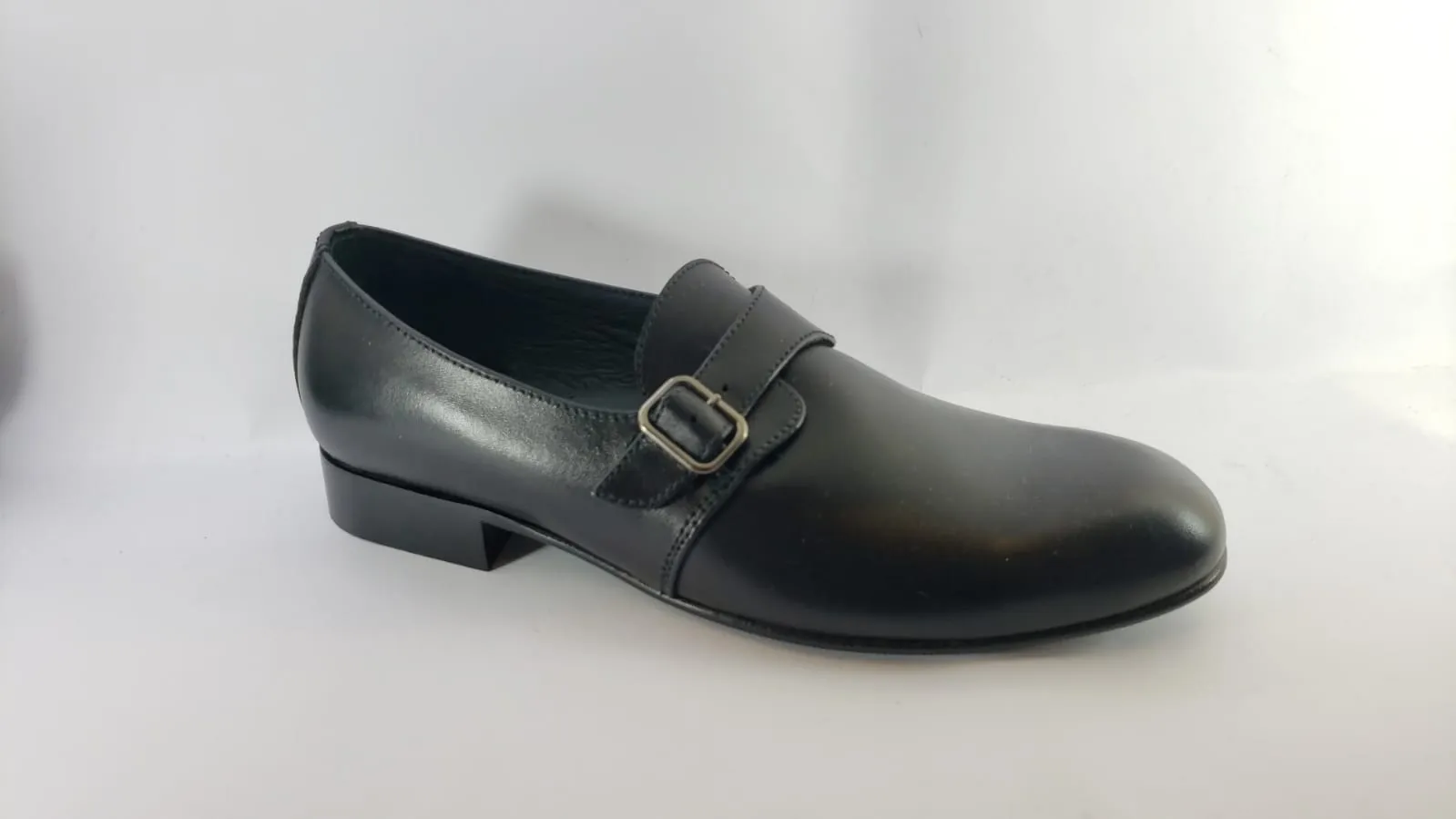 Beberlis Boys Black Leather Buckle Dress Shoes