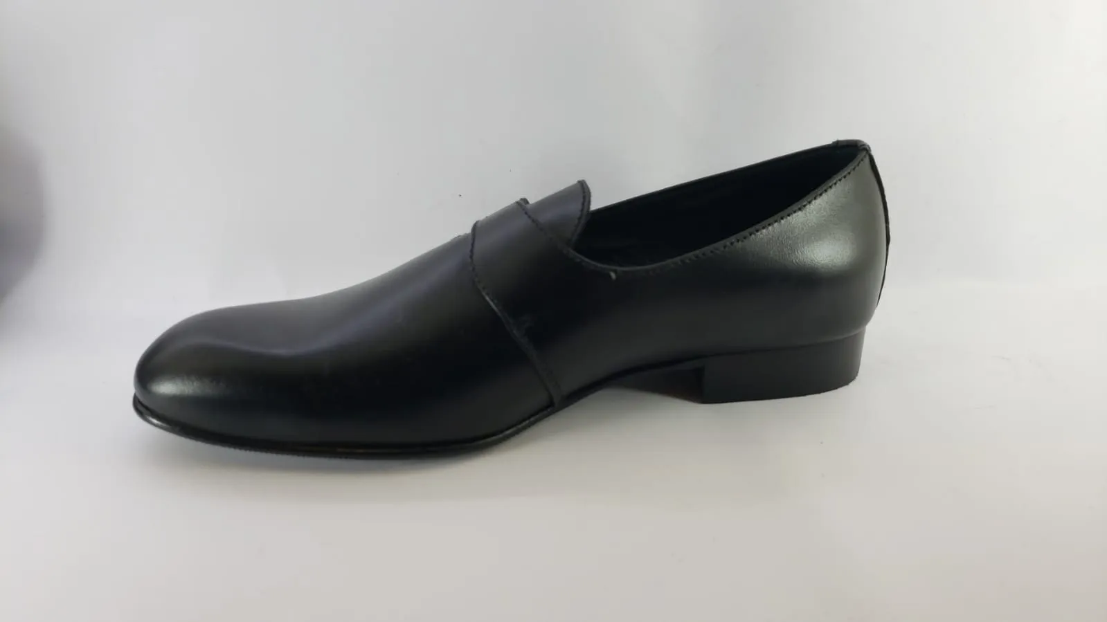 Beberlis Boys Black Leather Buckle Dress Shoes