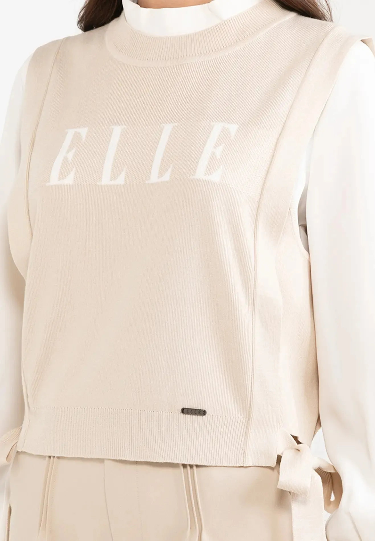 ELLE Apparel Sleeveless Side Ribbons Knit Vest