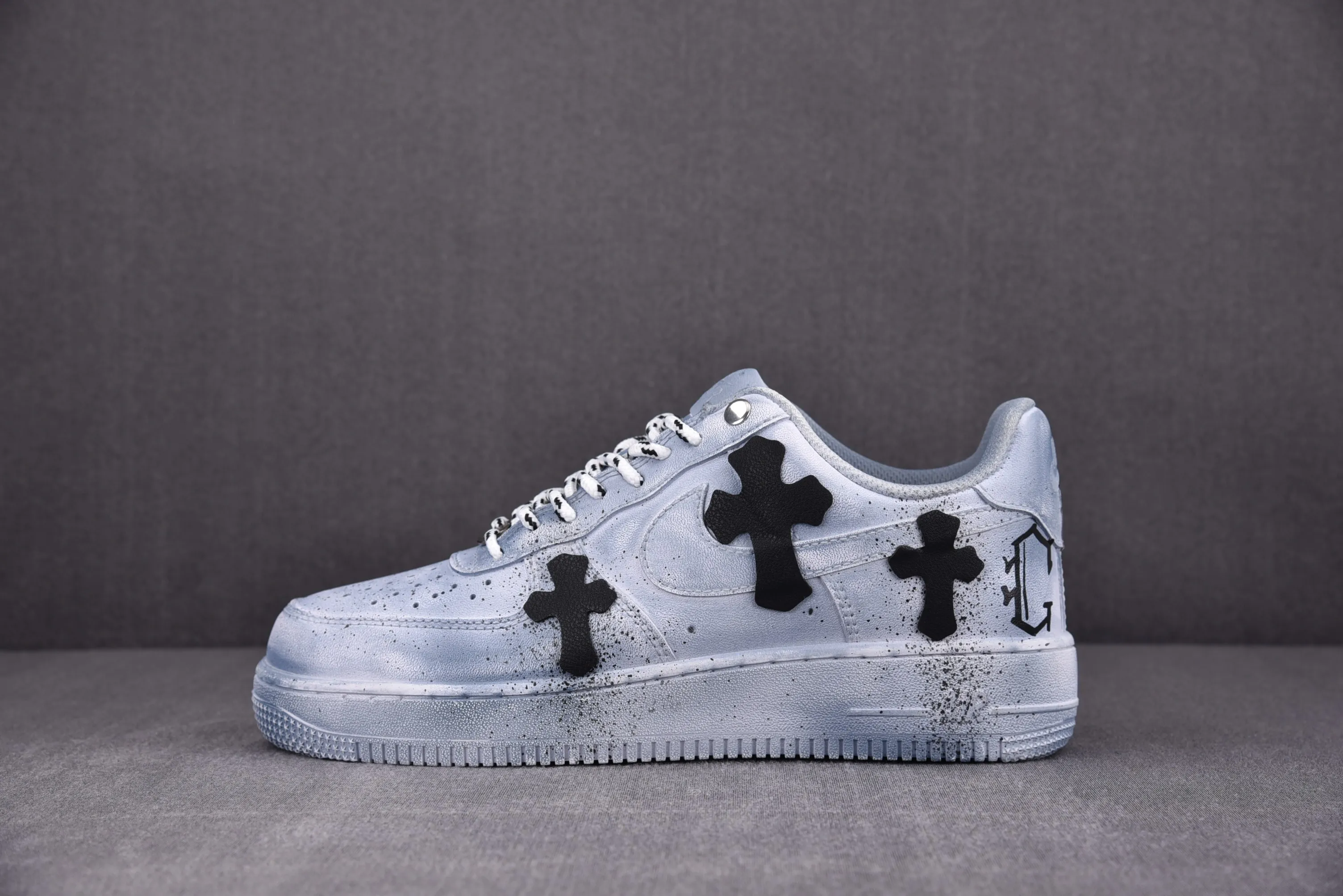 Nike Air Force 1‘07 Low White Dip Chrome Hearts