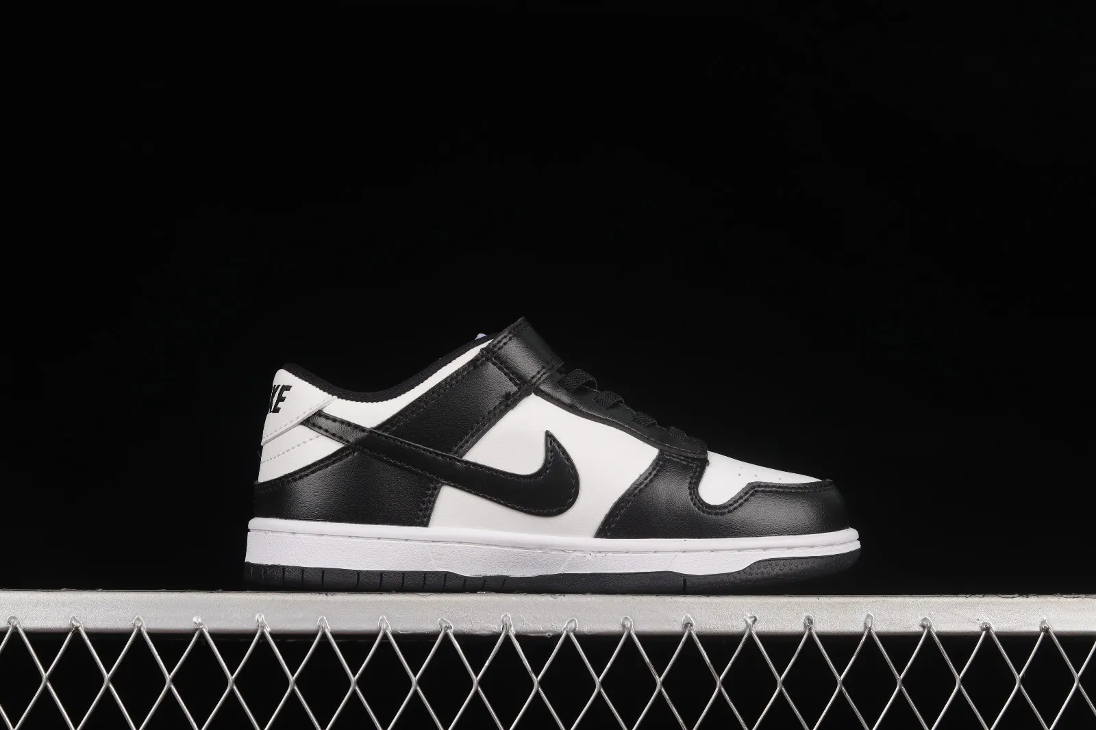 Nike SB Dunk Low Pro Black White Kids Shoes CW1590-105