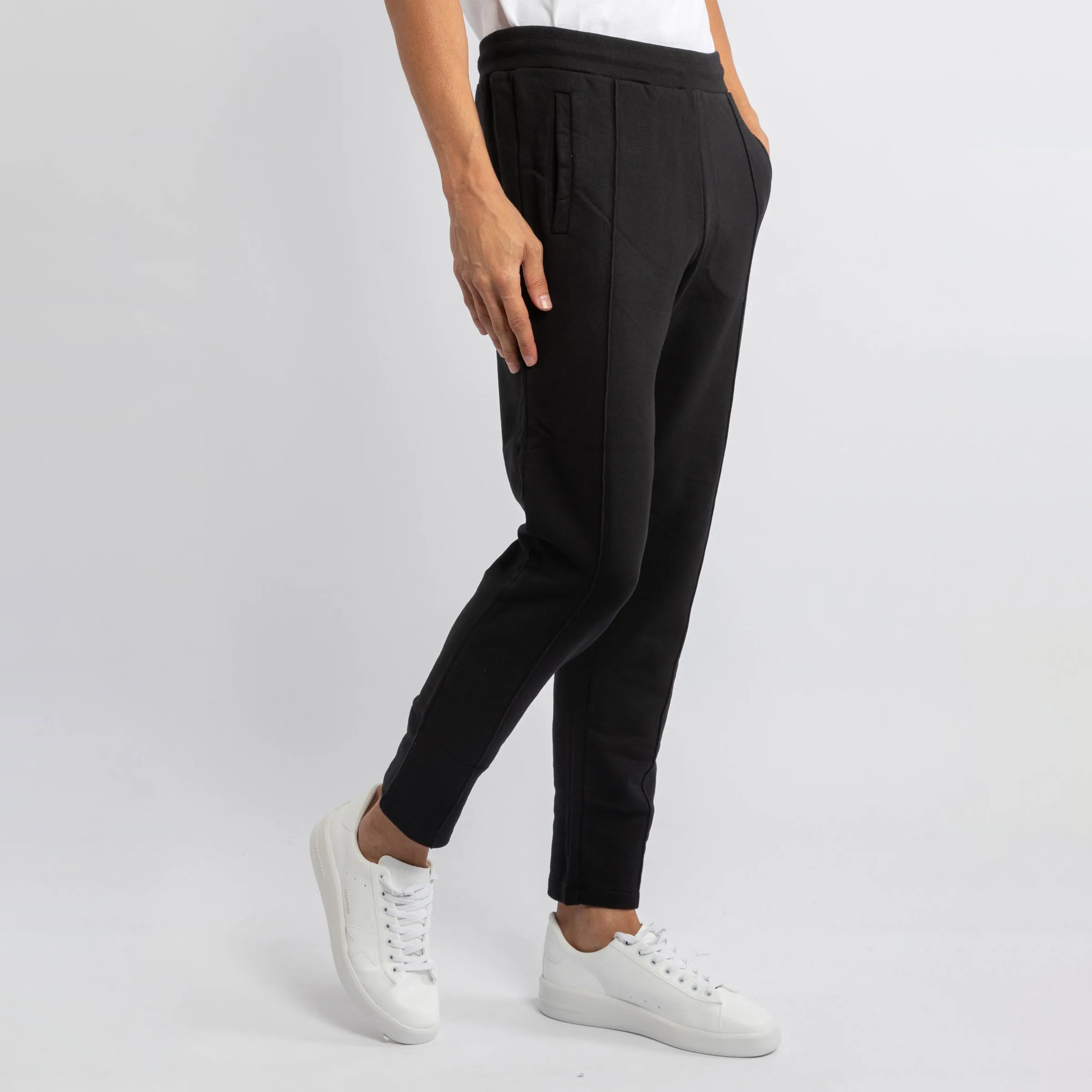 Pantalone jogging da uomo color nero con stella sul davanti